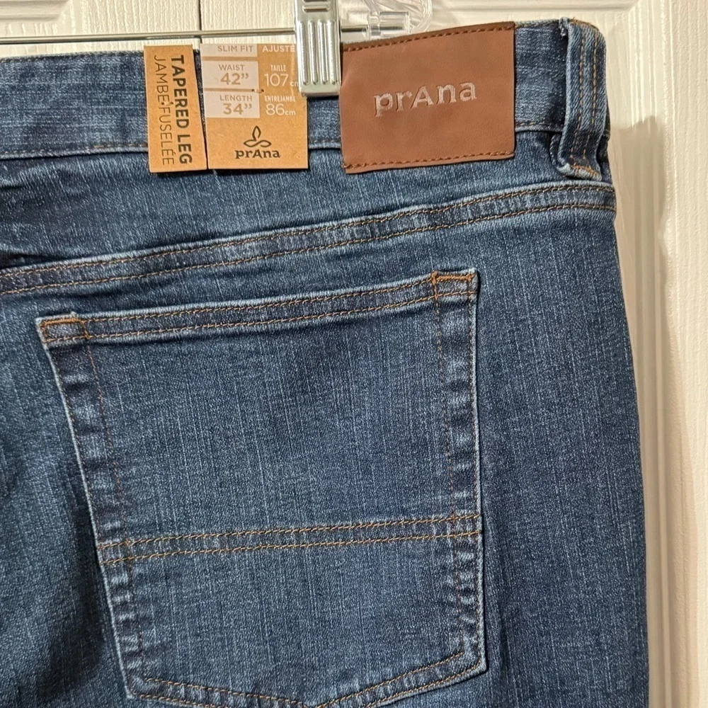 Prana Men's NWT Medium Wash Tapered Leg Hillgard Slim Jean